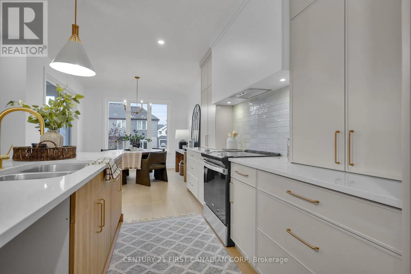 1918 FOUNTAIN GRASS DRIVE