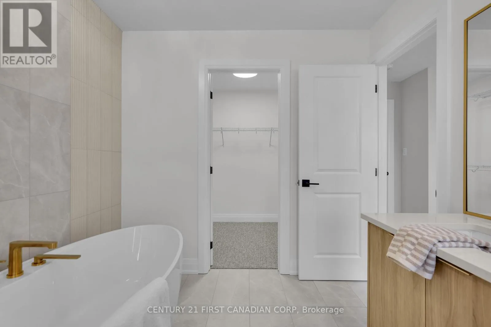 1918 FOUNTAIN GRASS DRIVE