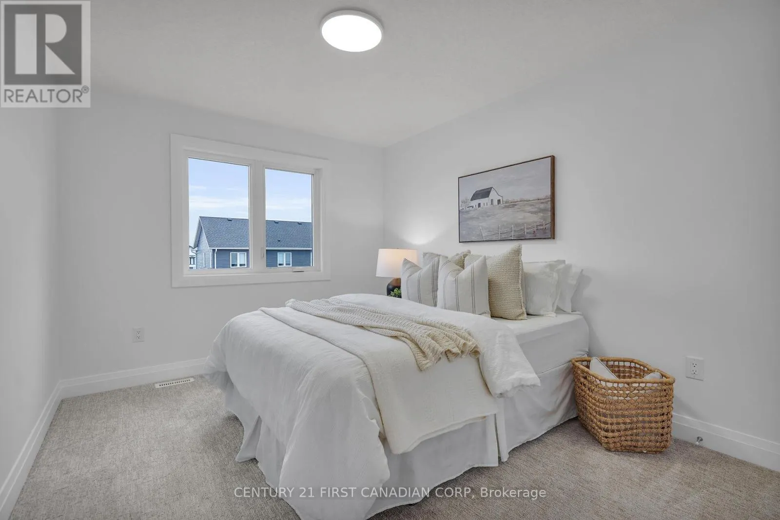 1918 FOUNTAIN GRASS DRIVE