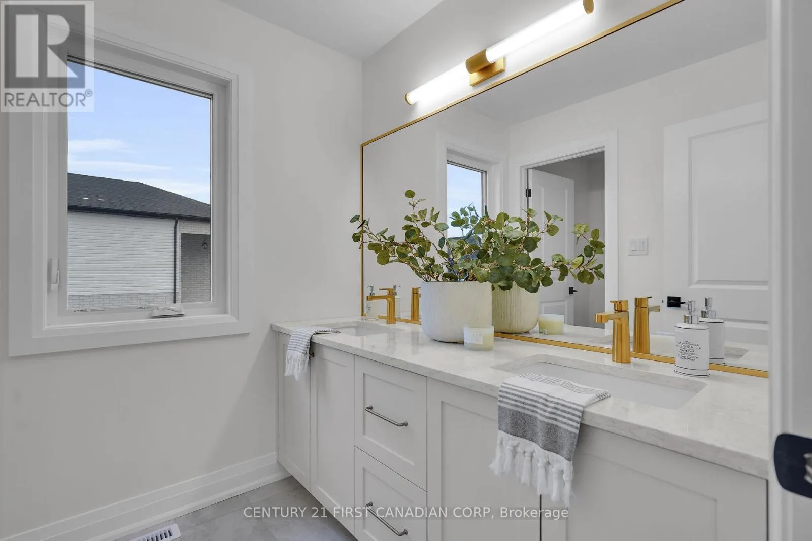 1918 FOUNTAIN GRASS DRIVE