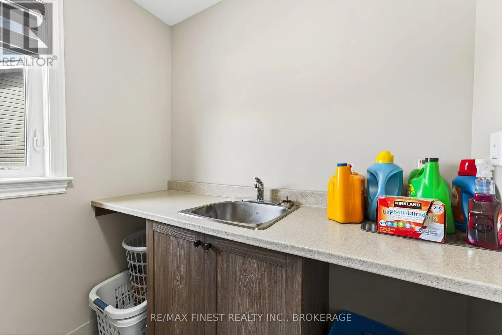 1257 WHEATHILL STREET