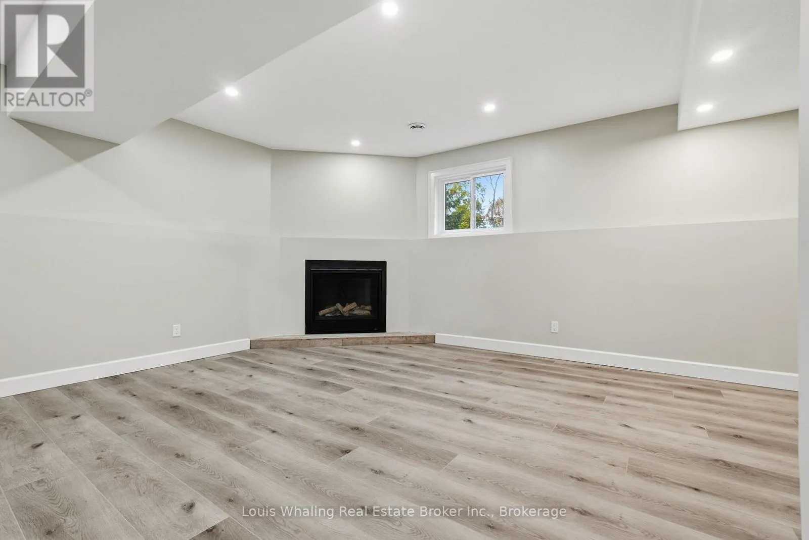 25 DIRSTEIN STREET N