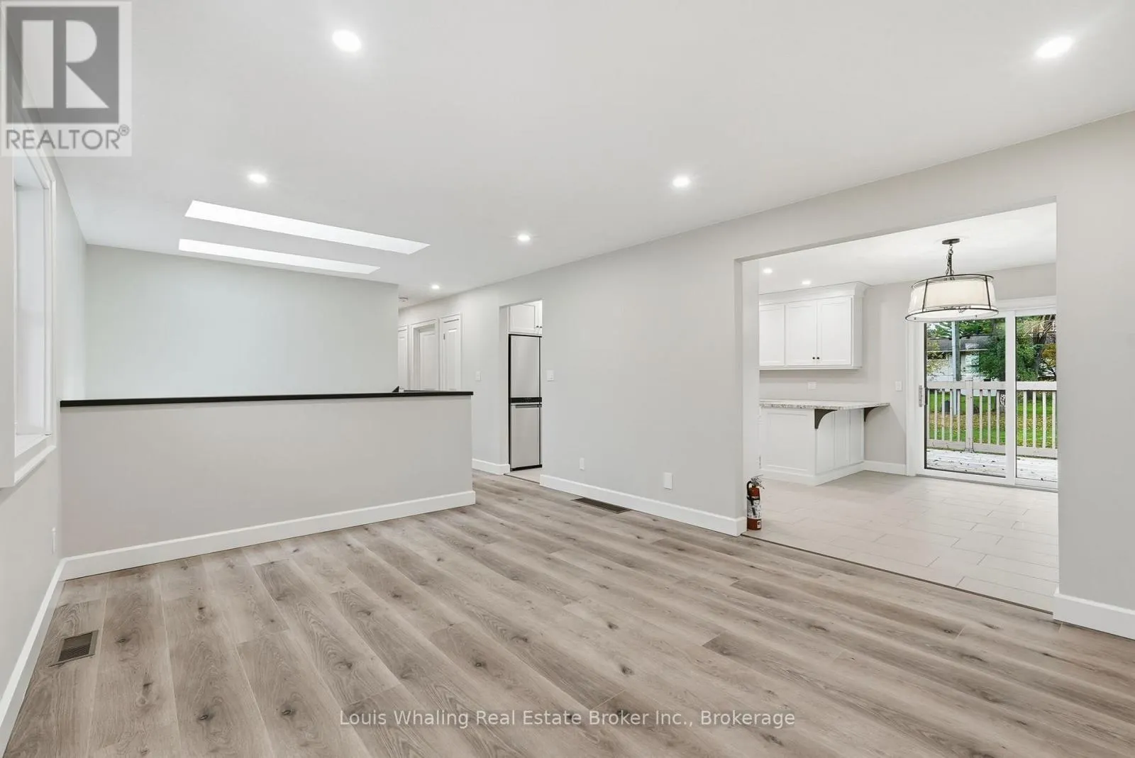 25 DIRSTEIN STREET N