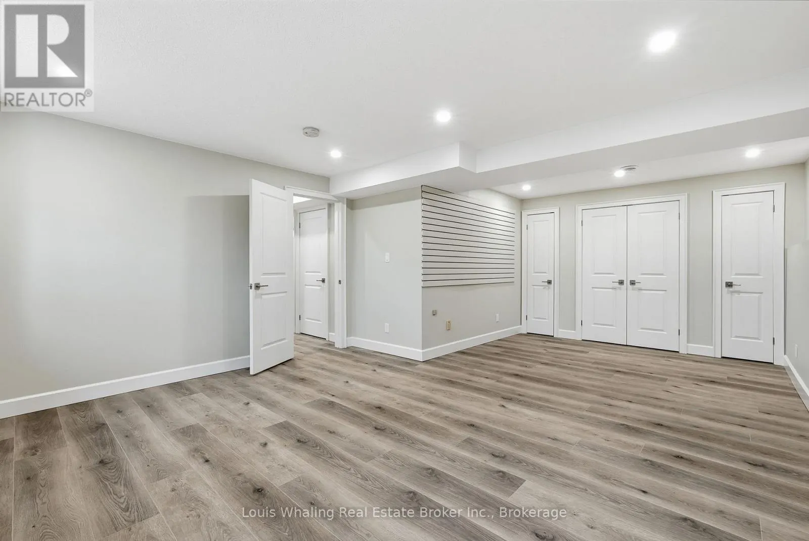 25 DIRSTEIN STREET N