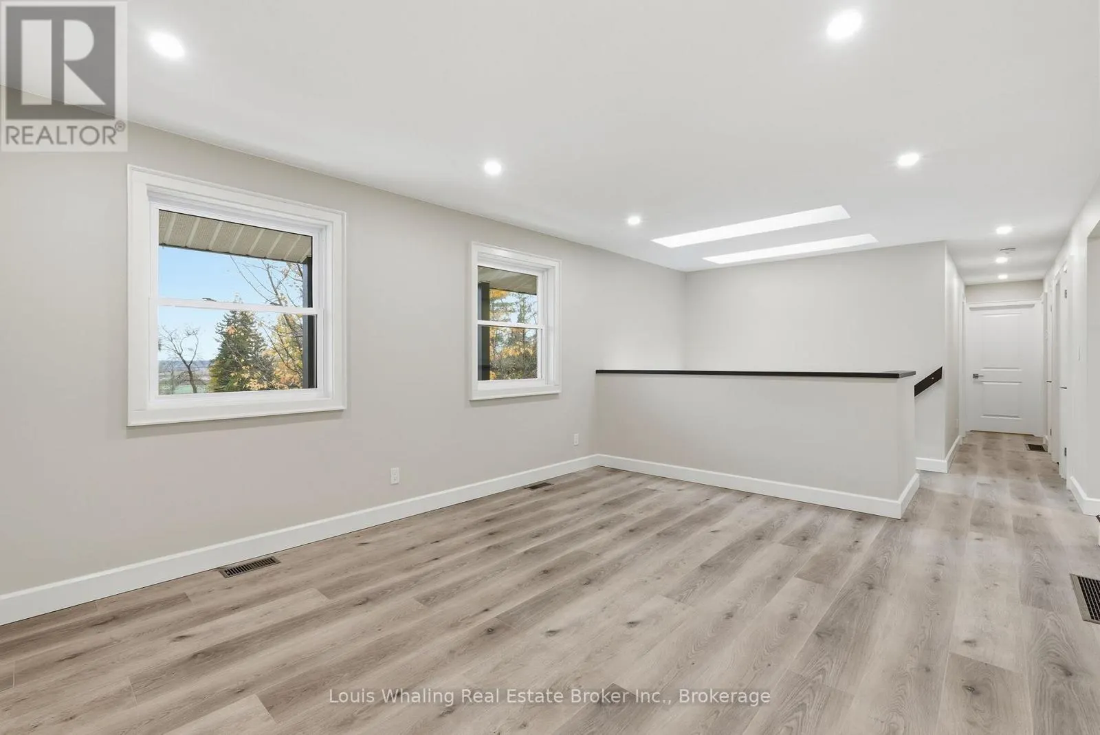 25 DIRSTEIN STREET N