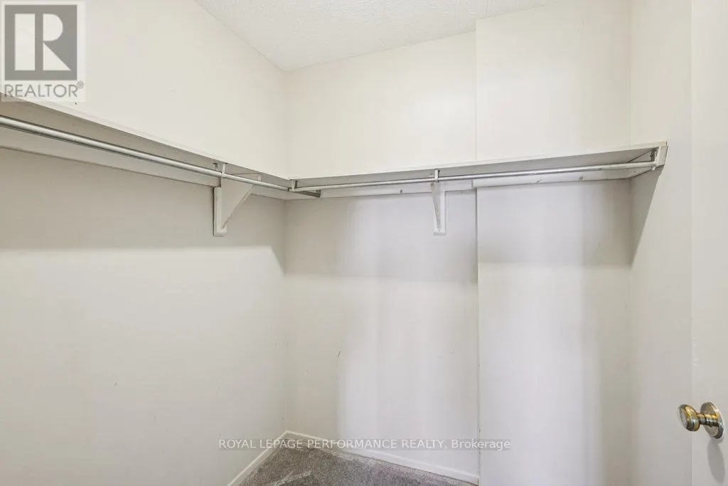 205 - 266 LORRY GREENBERG DRIVE