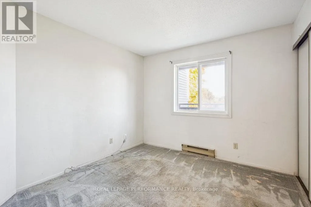 205 - 266 LORRY GREENBERG DRIVE