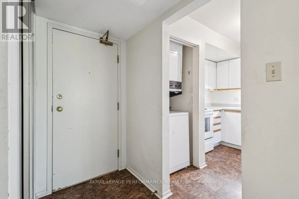 205 - 266 LORRY GREENBERG DRIVE