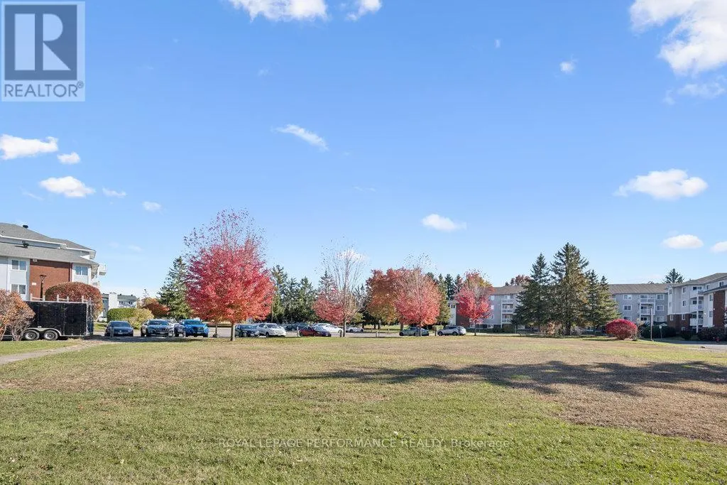 205 - 266 LORRY GREENBERG DRIVE