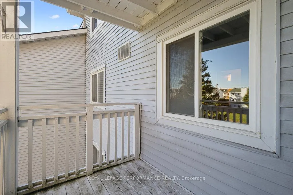 205 - 266 LORRY GREENBERG DRIVE