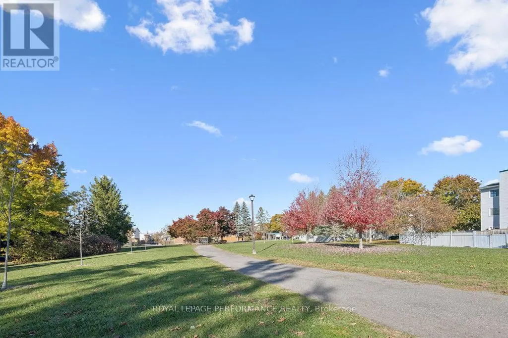 205 - 266 LORRY GREENBERG DRIVE