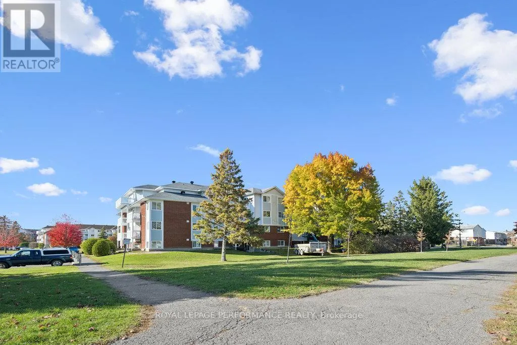 205 - 266 LORRY GREENBERG DRIVE