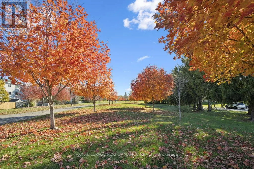 205 - 266 LORRY GREENBERG DRIVE