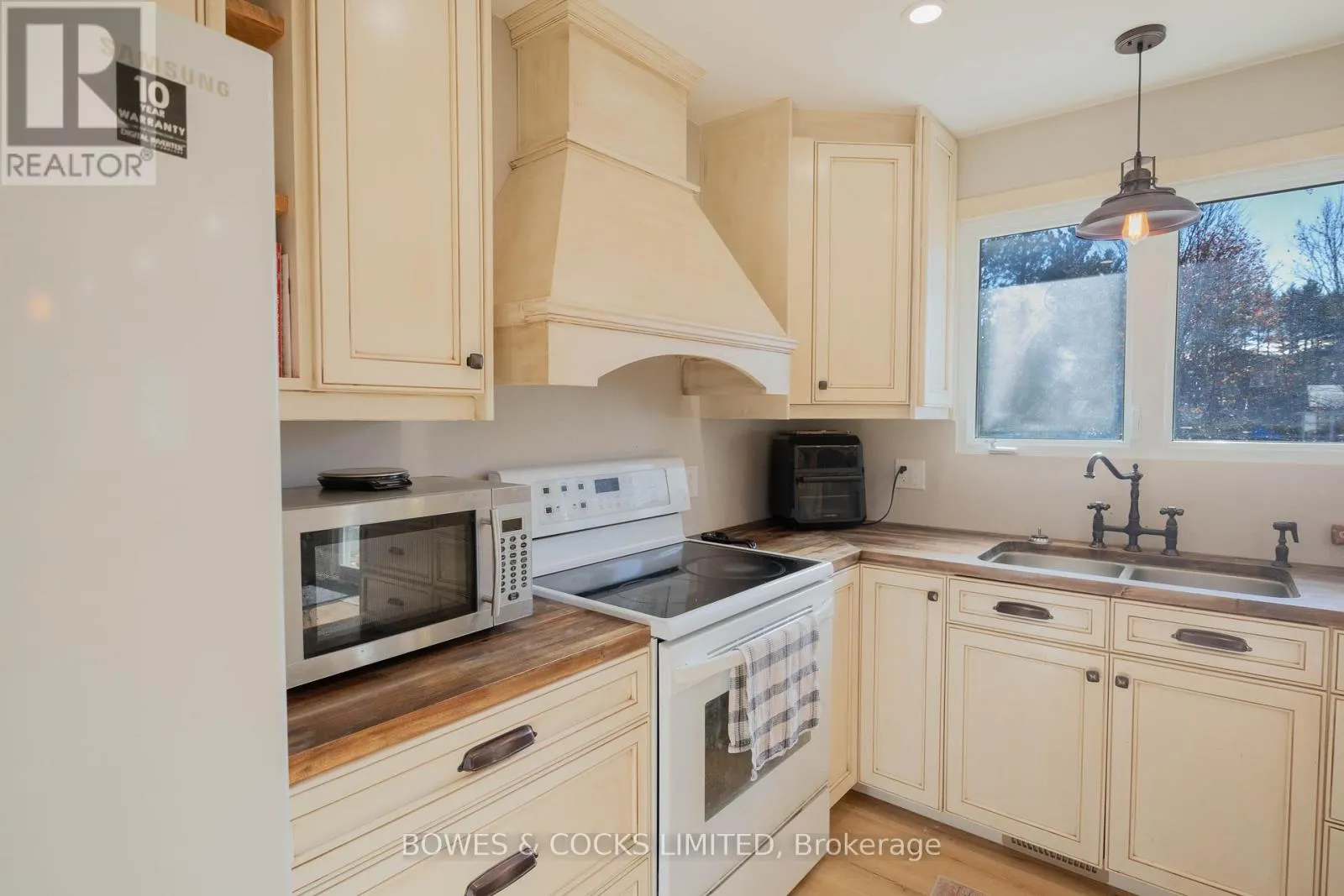 159 SOUTH BAPTISTE LAKE ROAD