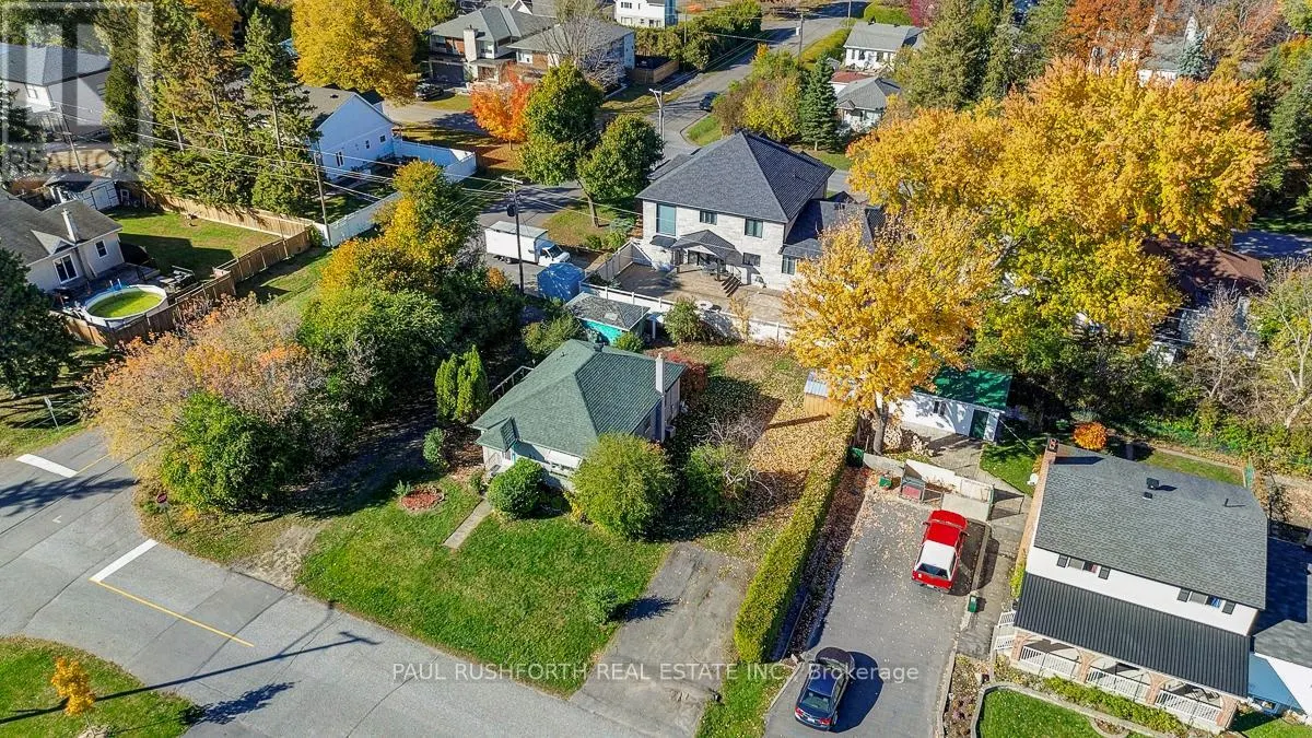 39 COTE DE NEIGES ROAD