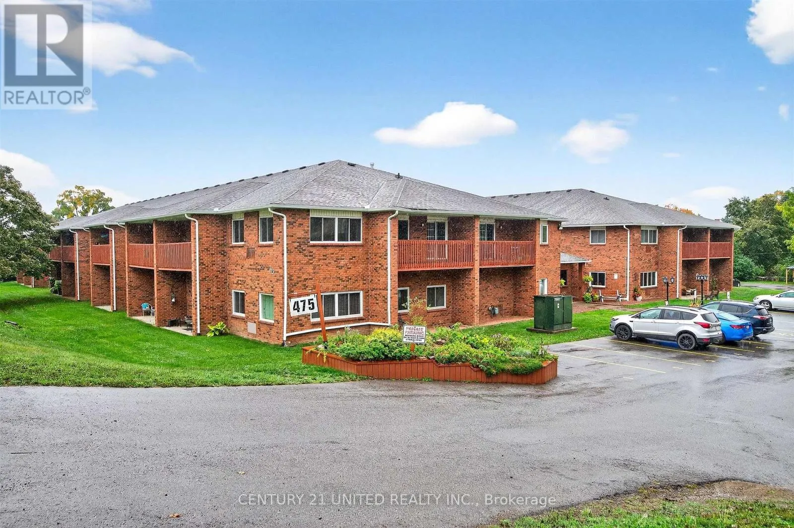 224 - 475 PARKHILL ROAD W, #224