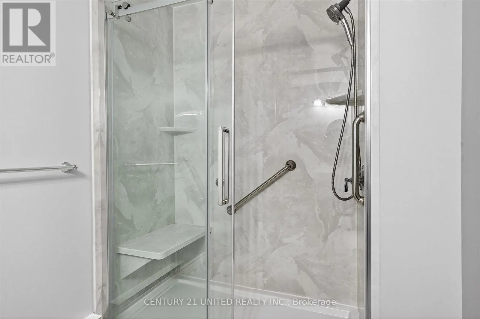 224 - 475 PARKHILL ROAD W, #224