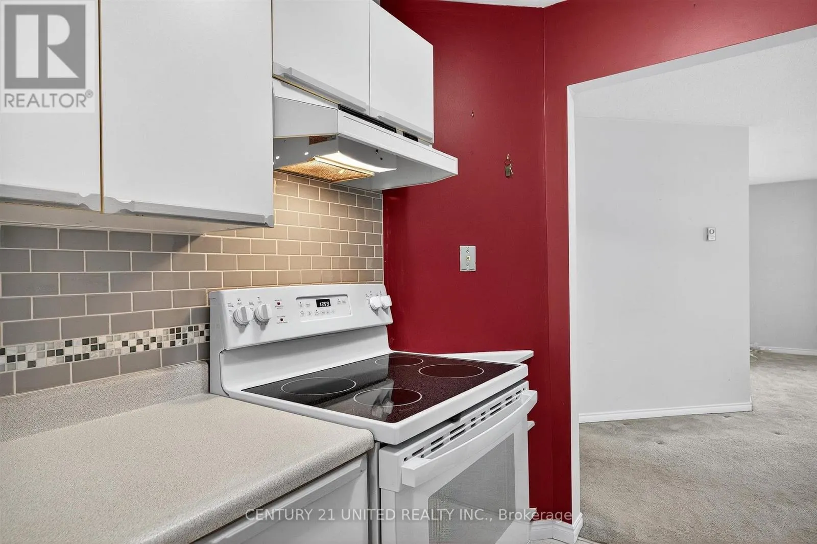 224 - 475 PARKHILL ROAD W, #224