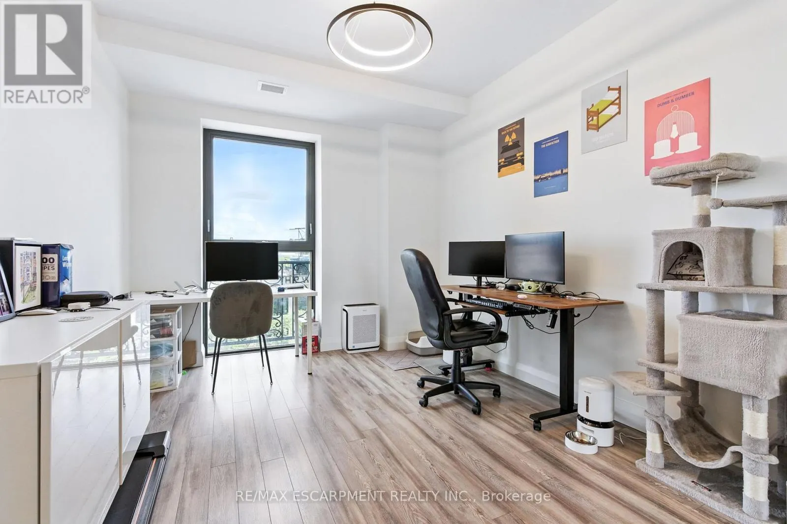 523 - 118 KING STREET E