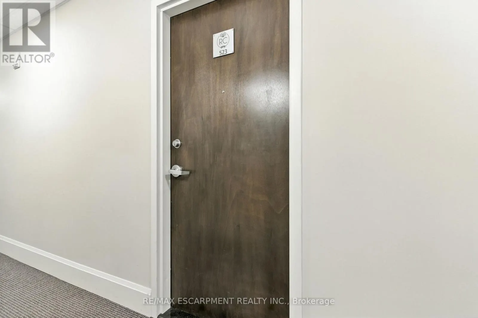 523 - 118 KING STREET E