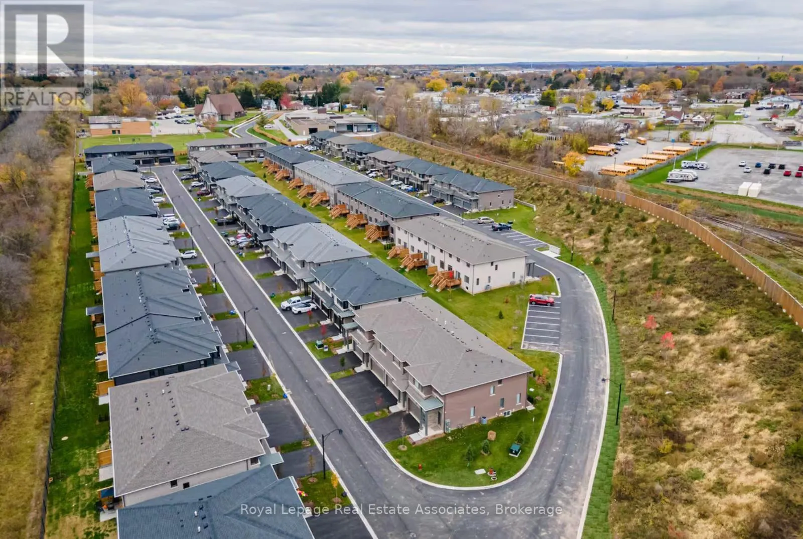 45 - 4552 PORTAGE ROAD