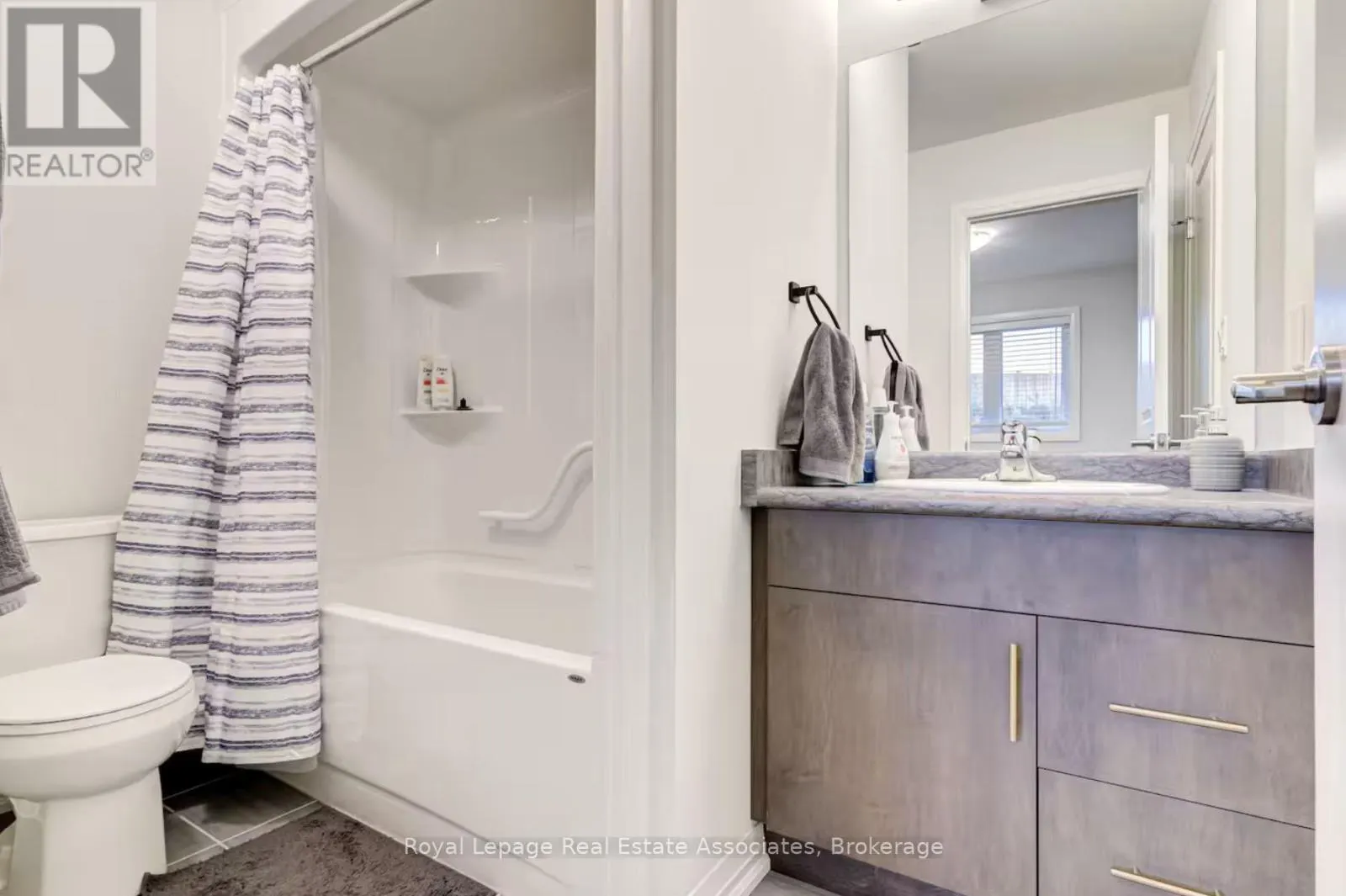 45 - 4552 PORTAGE ROAD