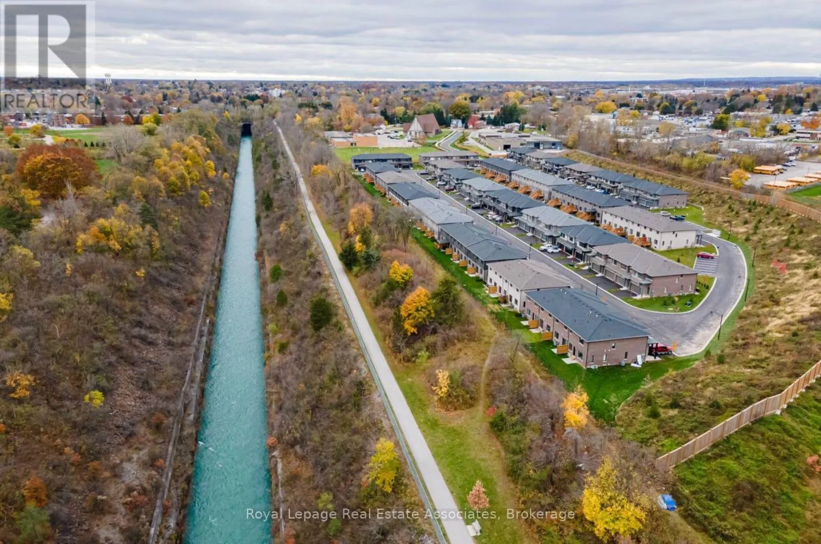 45 - 4552 PORTAGE ROAD