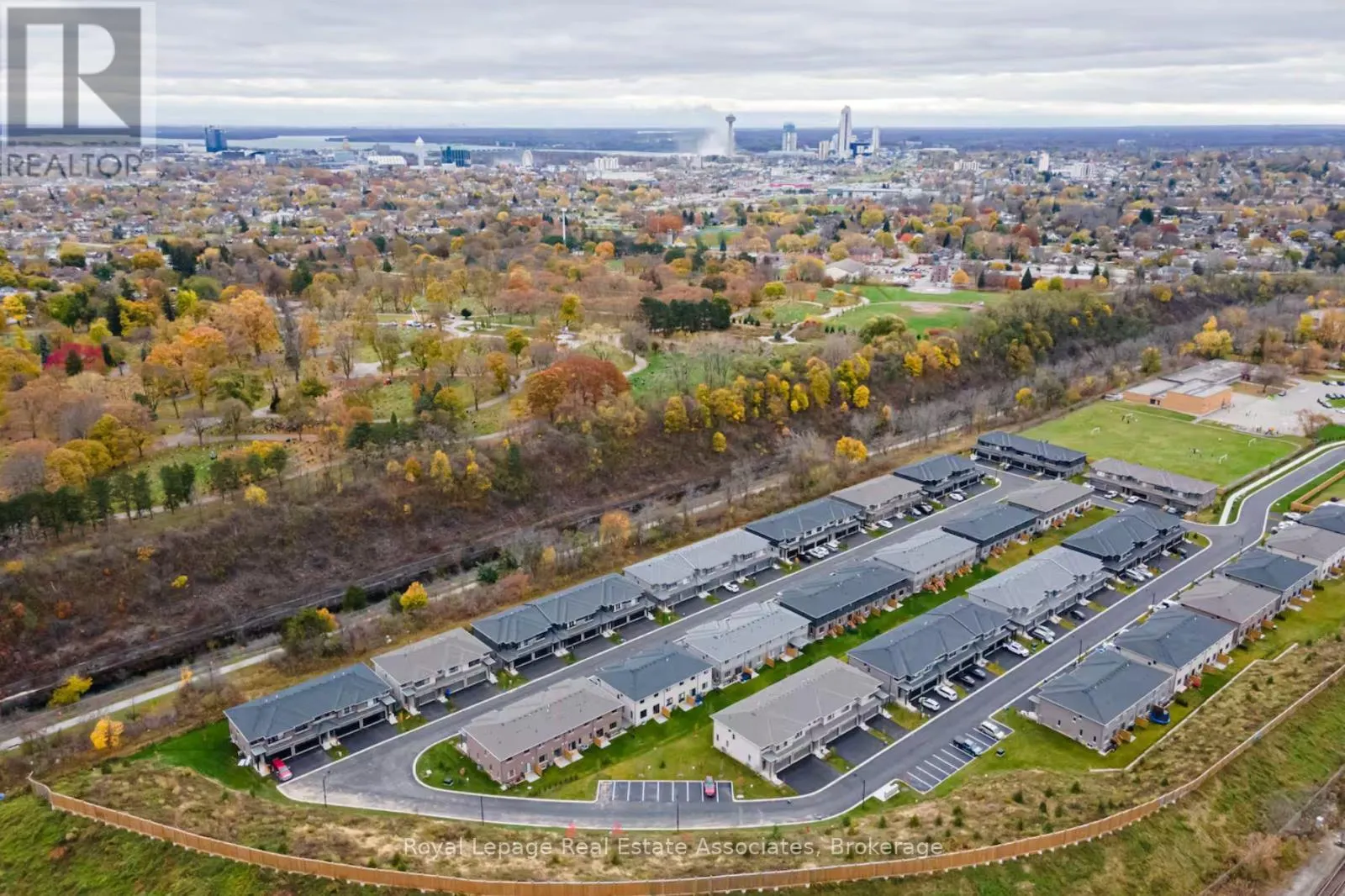 45 - 4552 PORTAGE ROAD