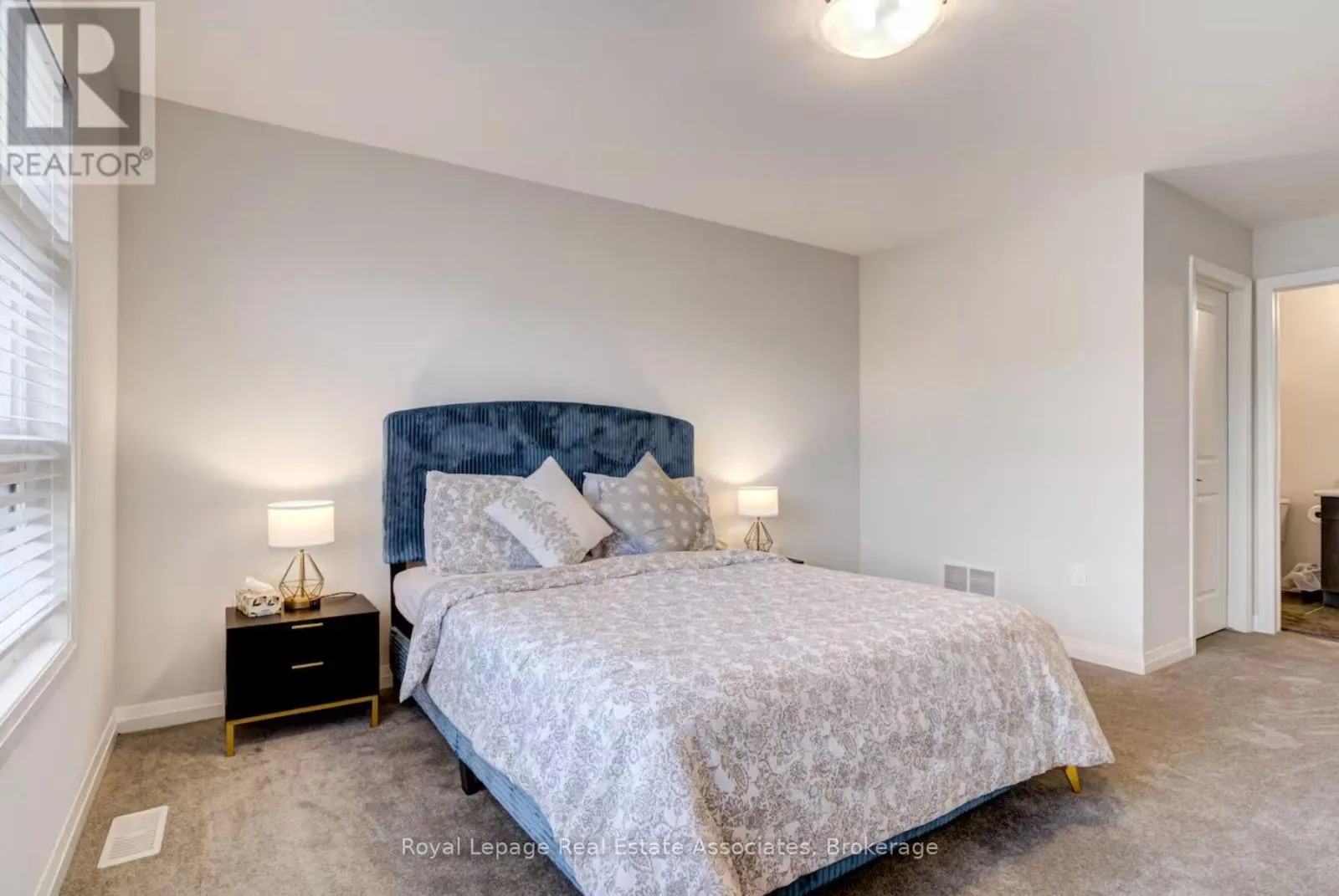 45 - 4552 PORTAGE ROAD