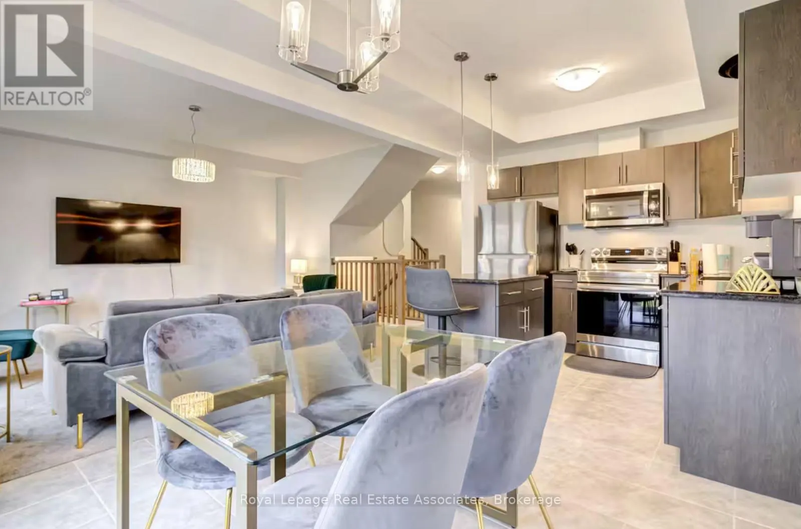 45 - 4552 PORTAGE ROAD