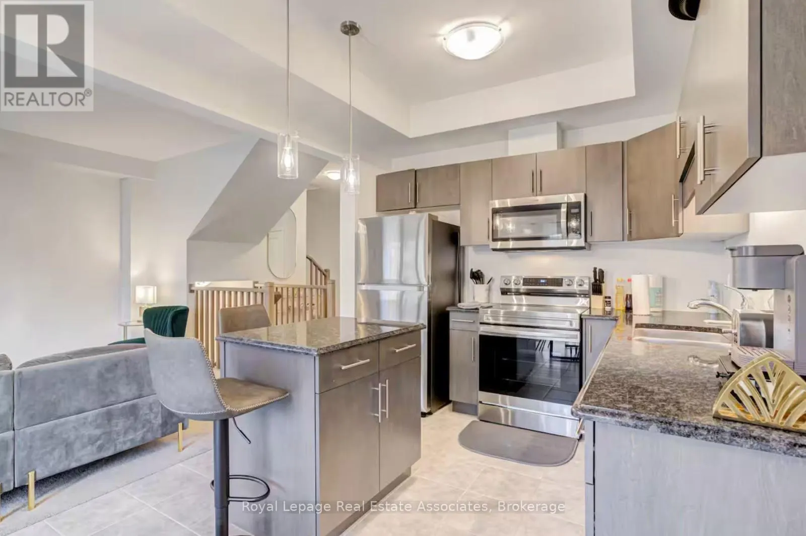 45 - 4552 PORTAGE ROAD