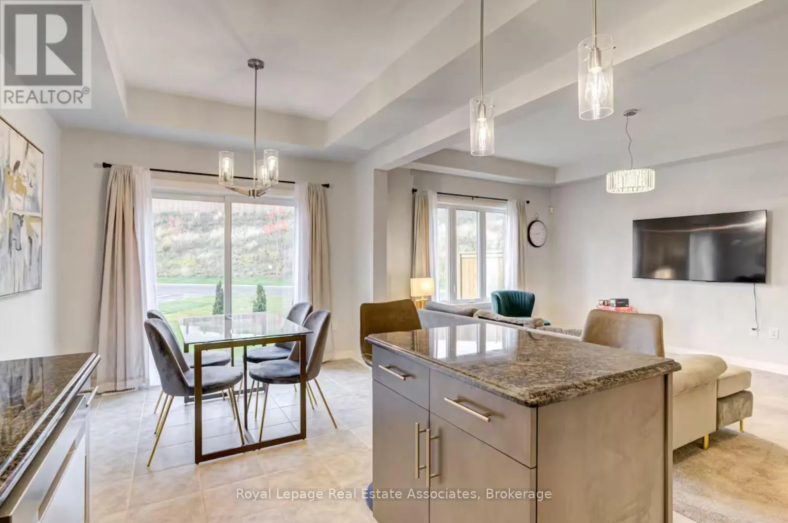 45 - 4552 PORTAGE ROAD