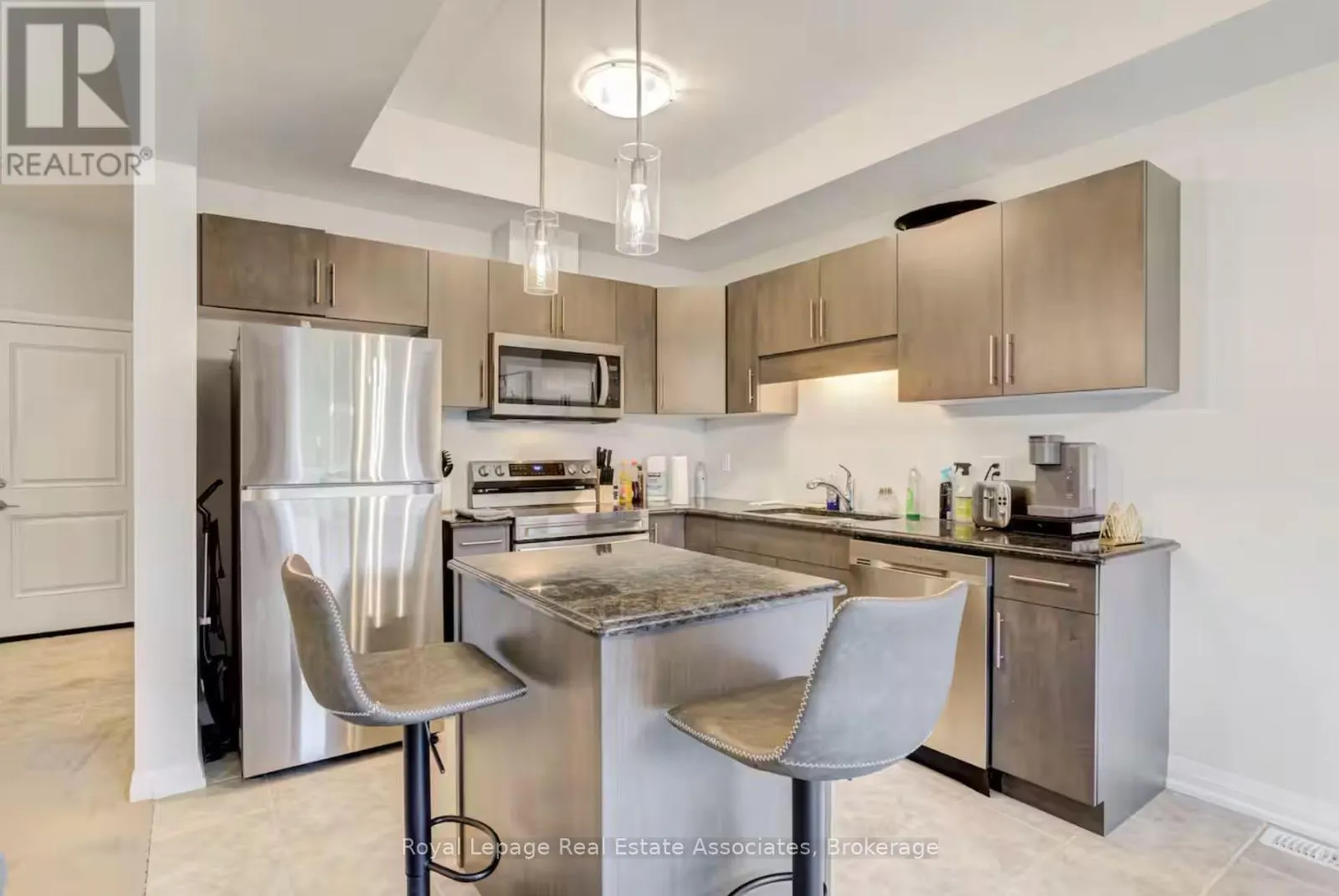 45 - 4552 PORTAGE ROAD