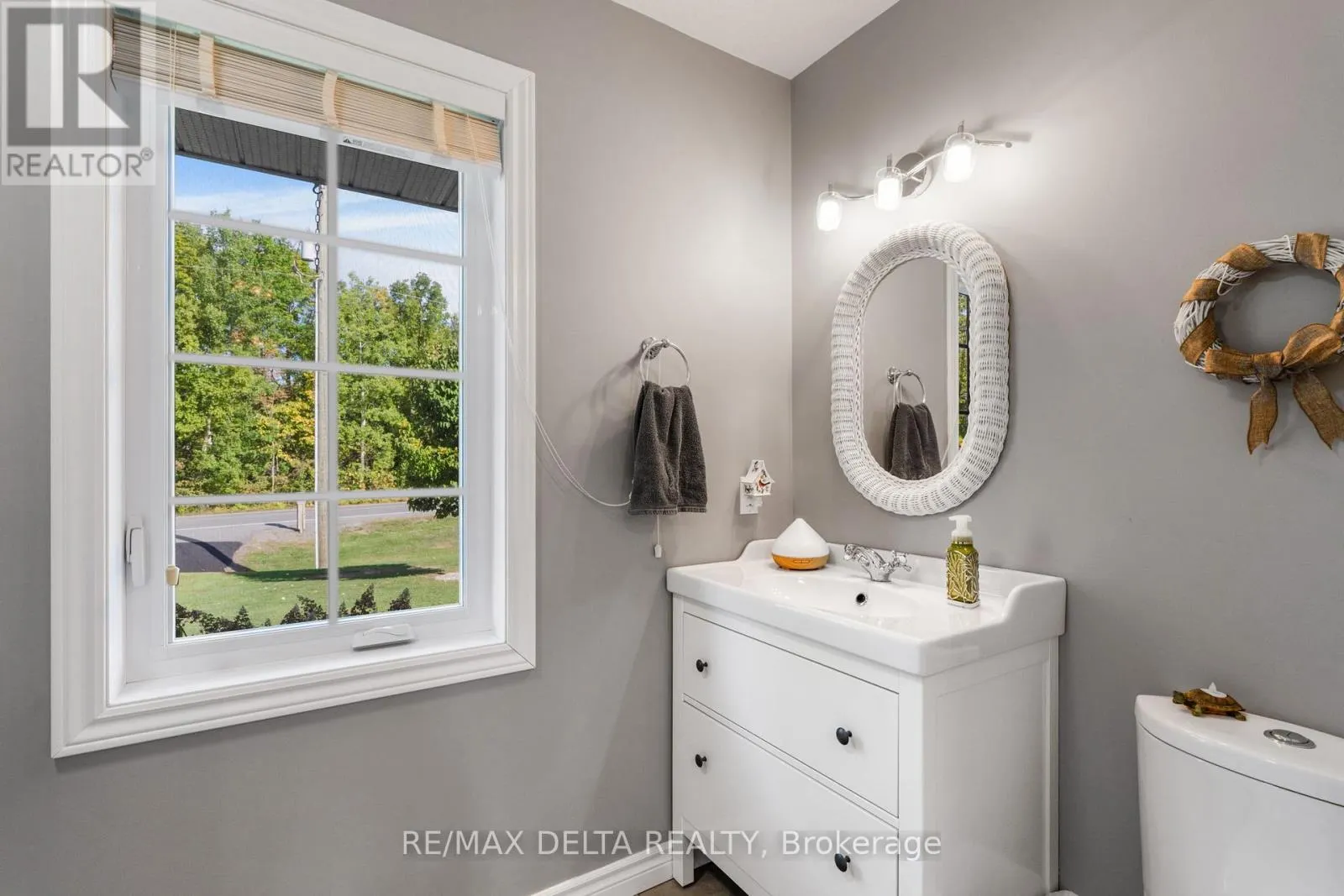 990 CONCESSION 1 CONCESSION