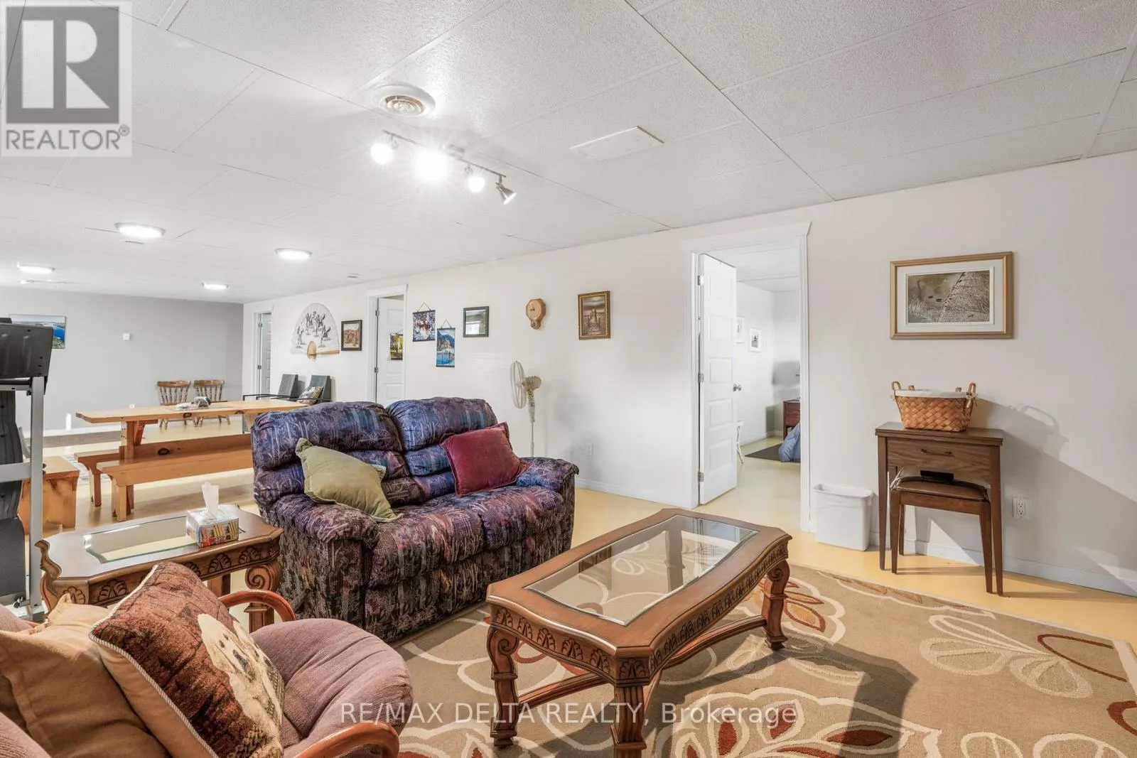 990 CONCESSION 1 CONCESSION