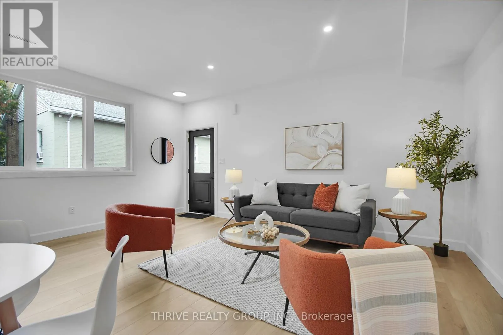 4 - 74 CHURCH STREET, #4