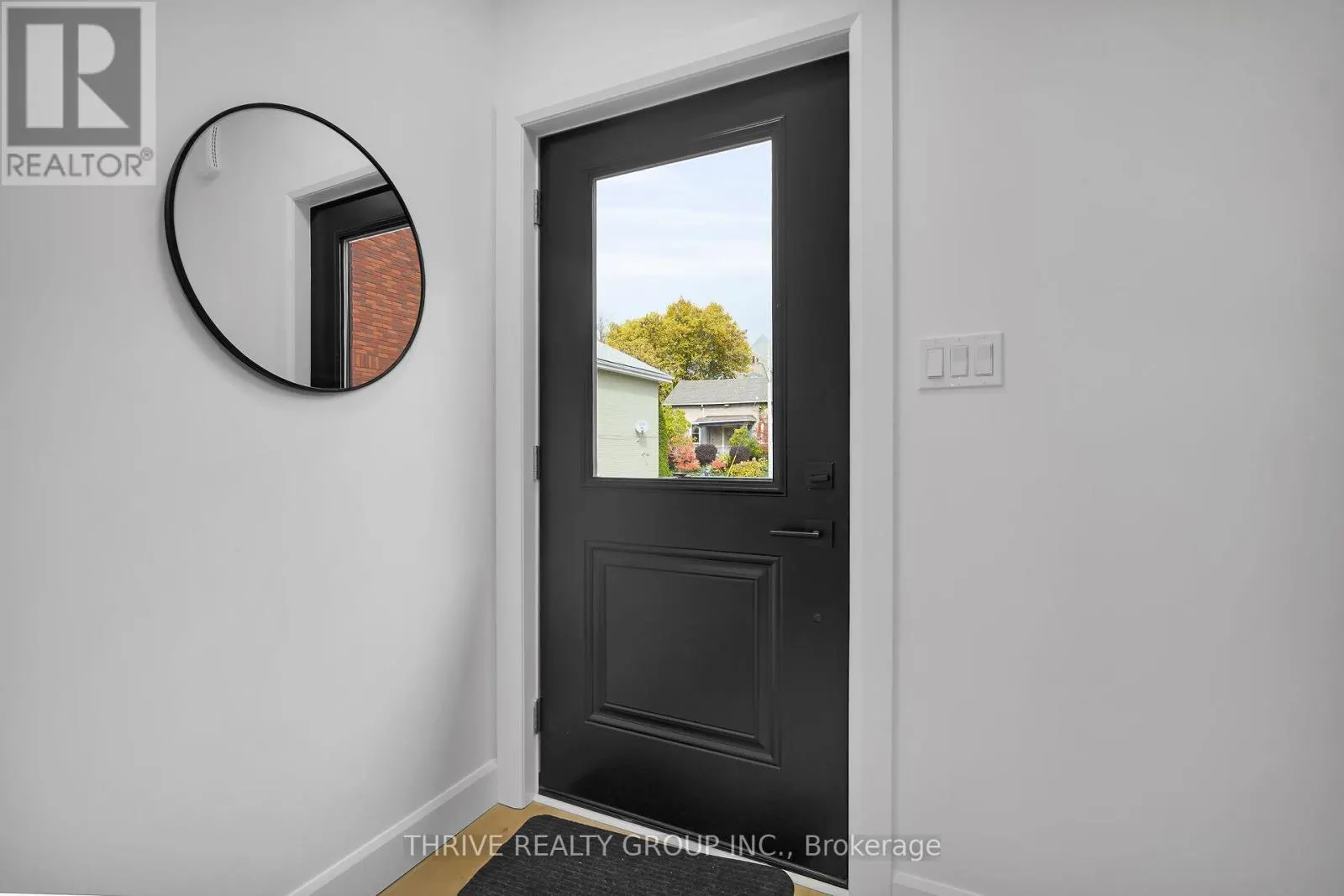 4 - 74 CHURCH STREET, #4