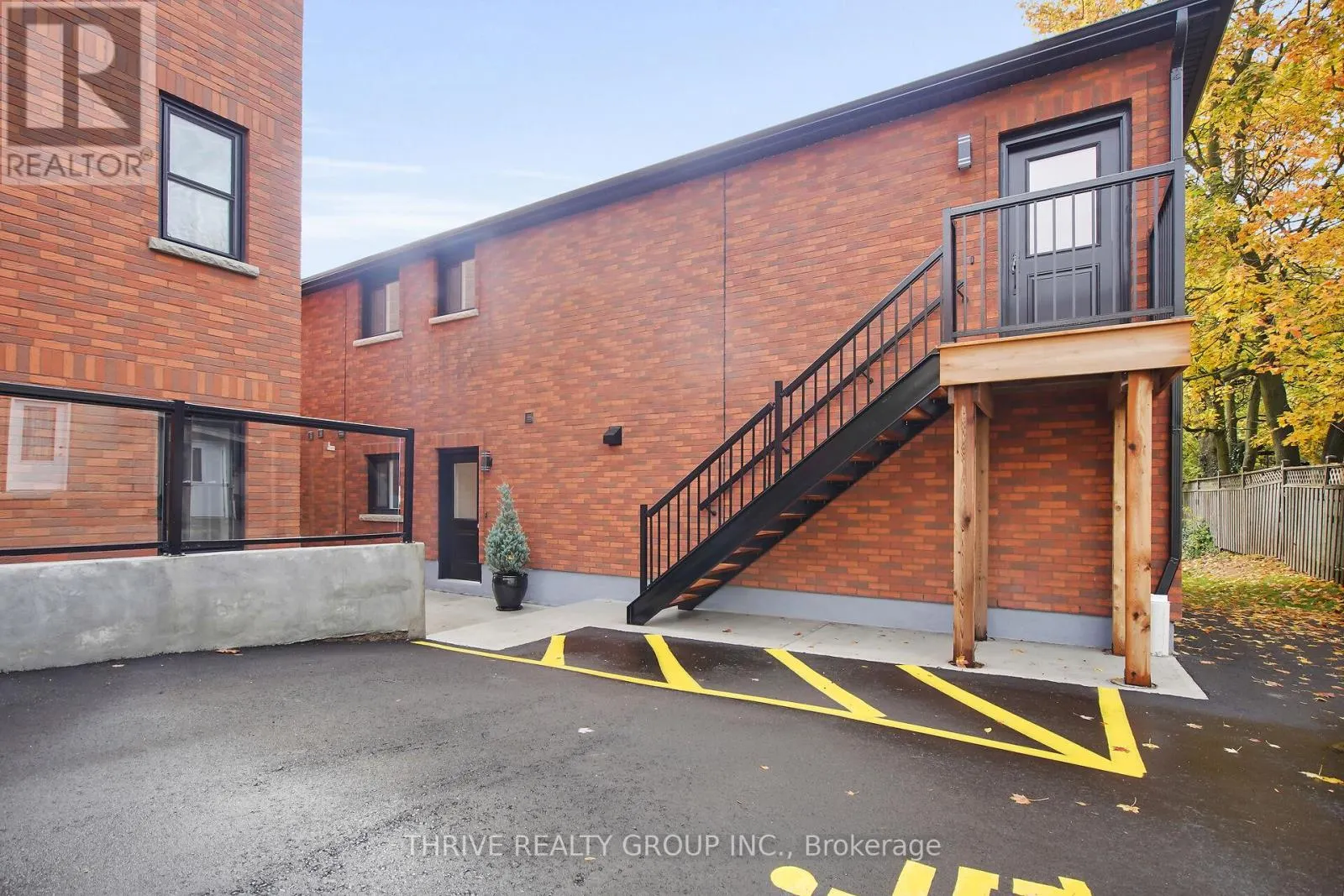 4 - 74 CHURCH STREET, #4