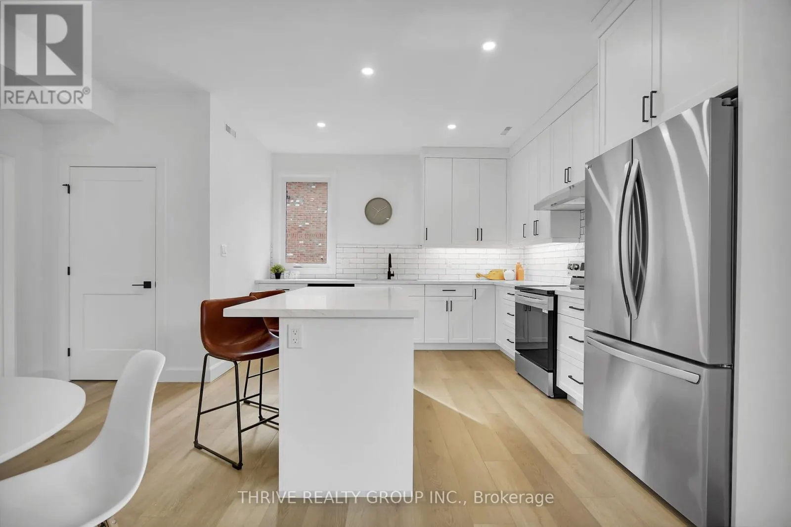 4 - 74 CHURCH STREET, #4