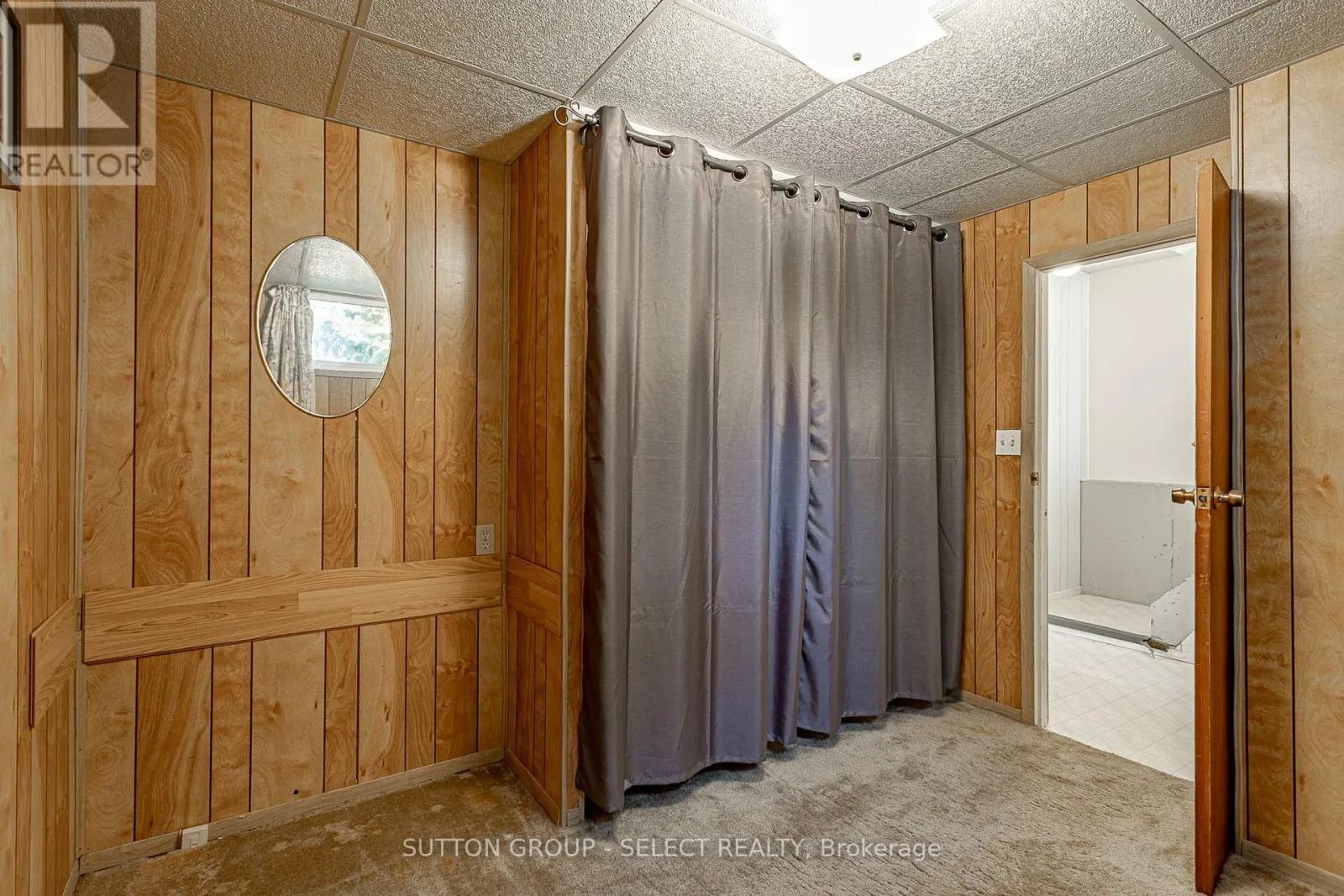 323 BASE LINE ROAD W