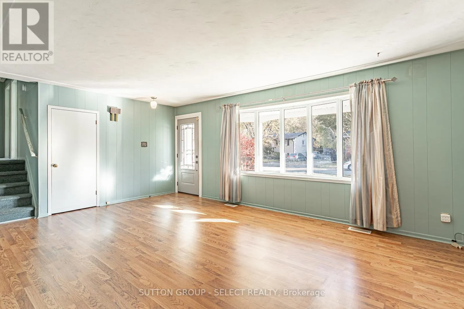 323 BASE LINE ROAD W