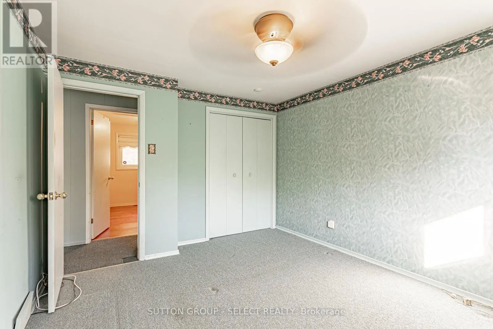 323 BASE LINE ROAD W