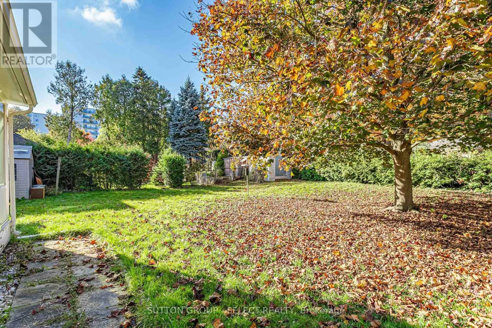 323 BASE LINE ROAD W