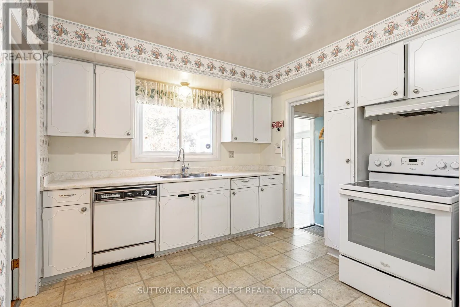 323 BASE LINE ROAD W