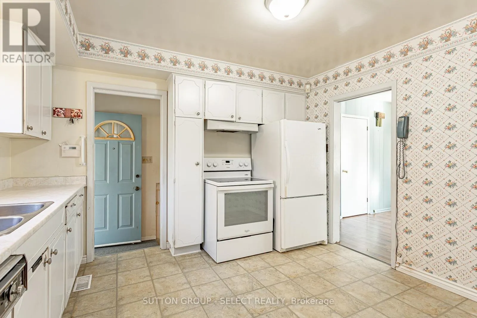 323 BASE LINE ROAD W