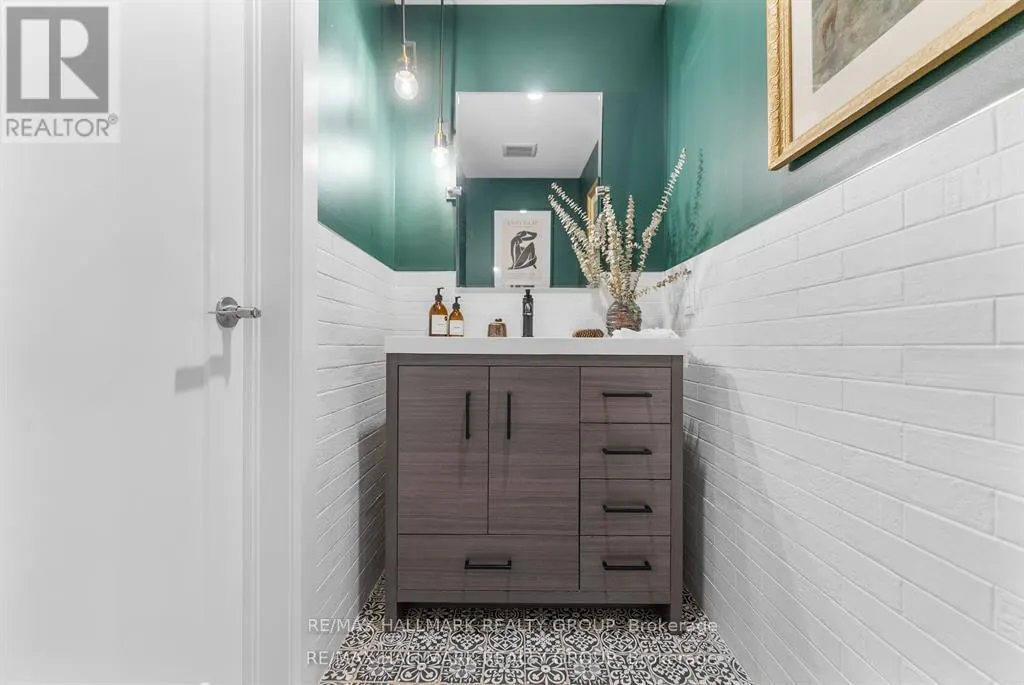 396 ROOSEVELT AVENUE