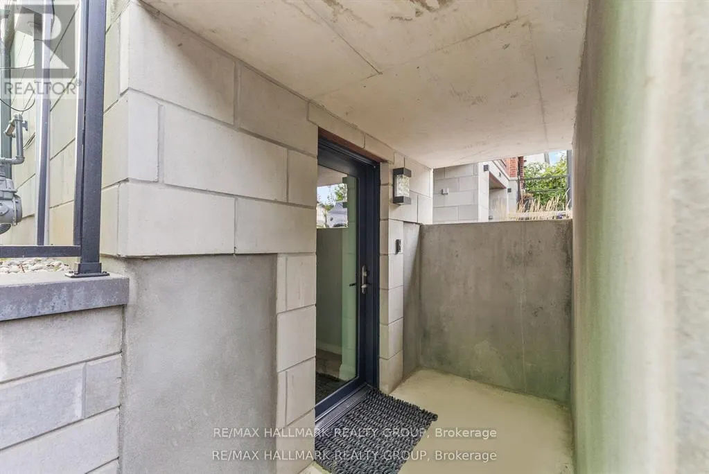 396 ROOSEVELT AVENUE