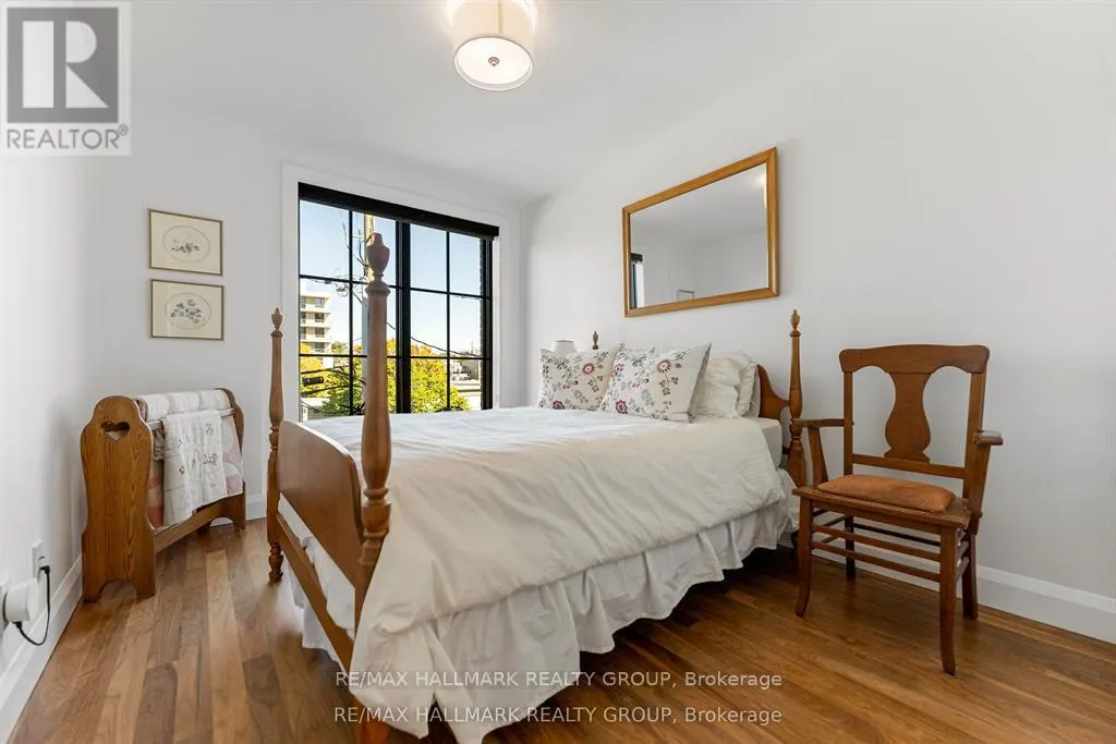 396 ROOSEVELT AVENUE