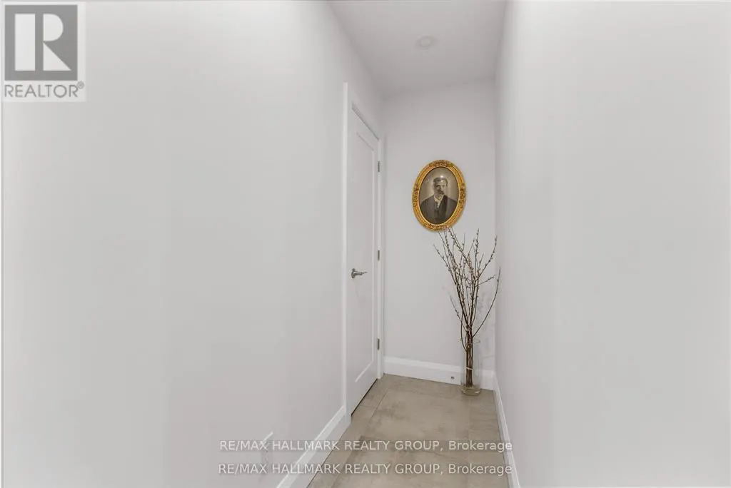 396 ROOSEVELT AVENUE