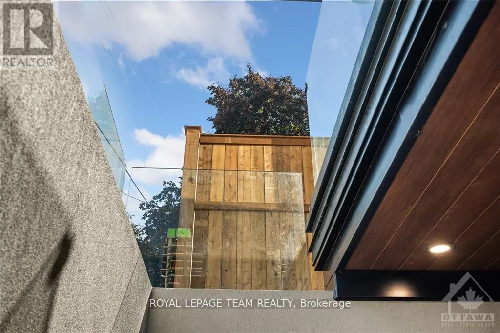 1 - 366 WINONA AVENUE